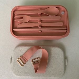 “Our Place” Dusty Pink Portion Control Bento Lunch Box with Strap